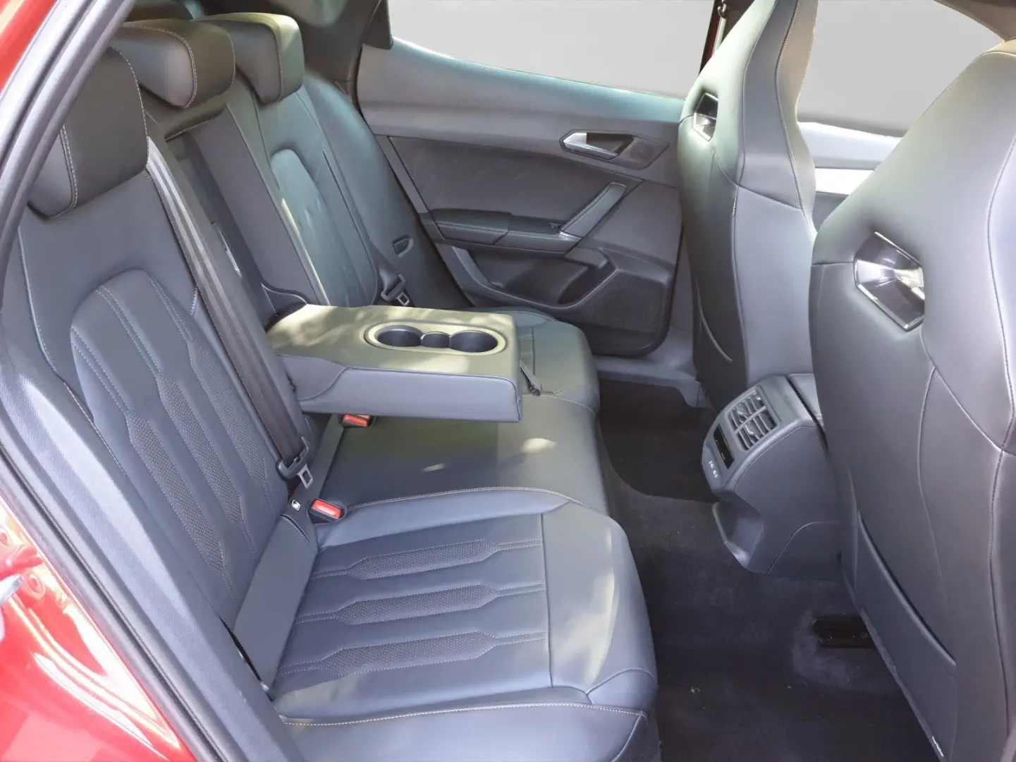 Formentor VZ AHK MATRIX PANO LEDER BEATS