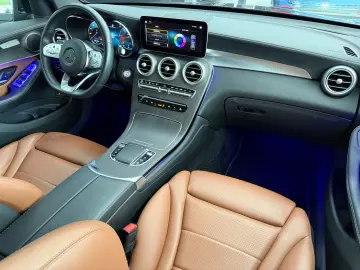 GLC 220d 4M Coupe AMG KAMERA MBEAM CARPLAY AHK