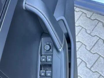 Formentor 2 0TDI DSG  4D FULL LED DAB ACC 220V