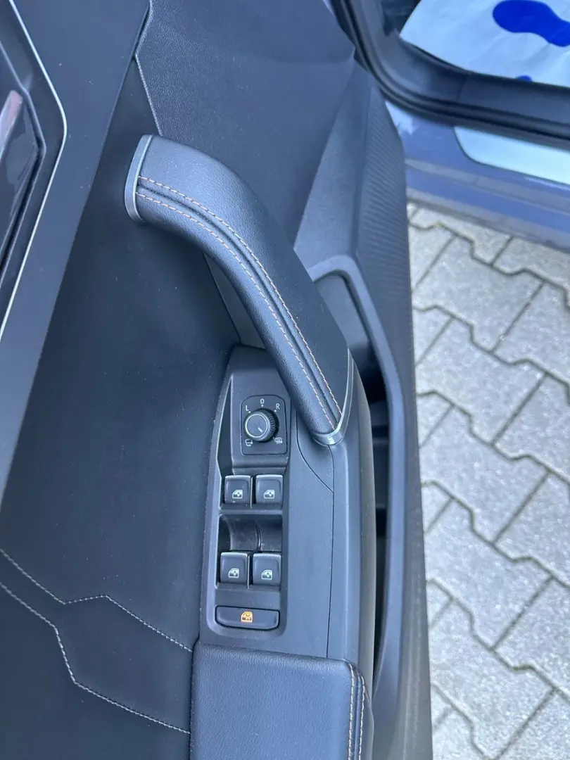 Formentor 2 0TDI DSG  4D FULL LED DAB ACC 220V