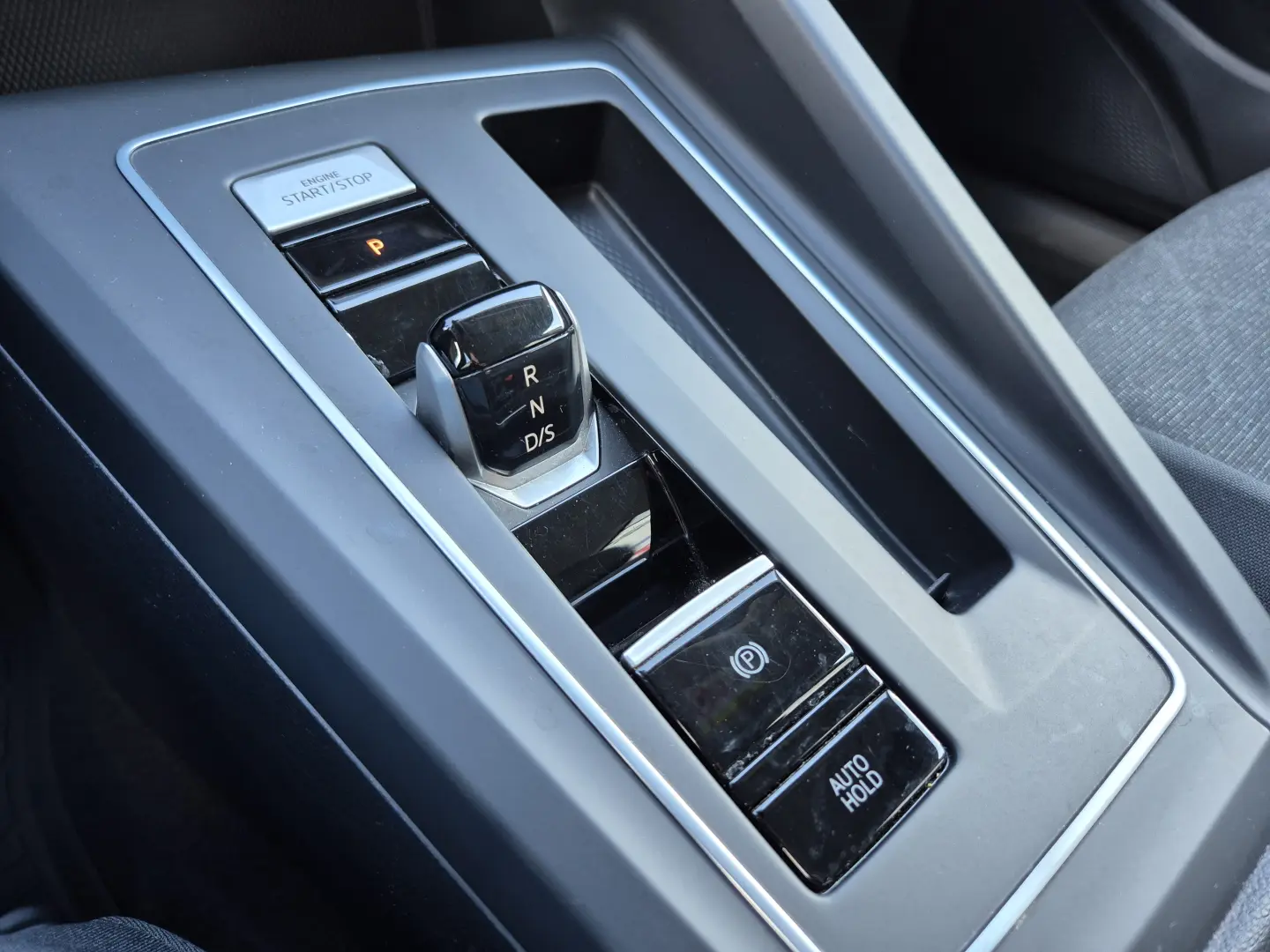 Volkswagen Golf 1.0 eTSI MHEV 110 CP DSG Life 2024