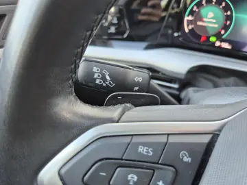 Volkswagen Golf 1.0 eTSI MHEV 110 CP DSG Life 2024