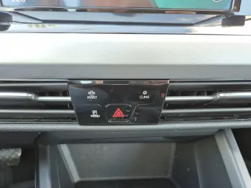 Volkswagen Golf 1.0 eTSI MHEV 110 CP DSG Life 2024