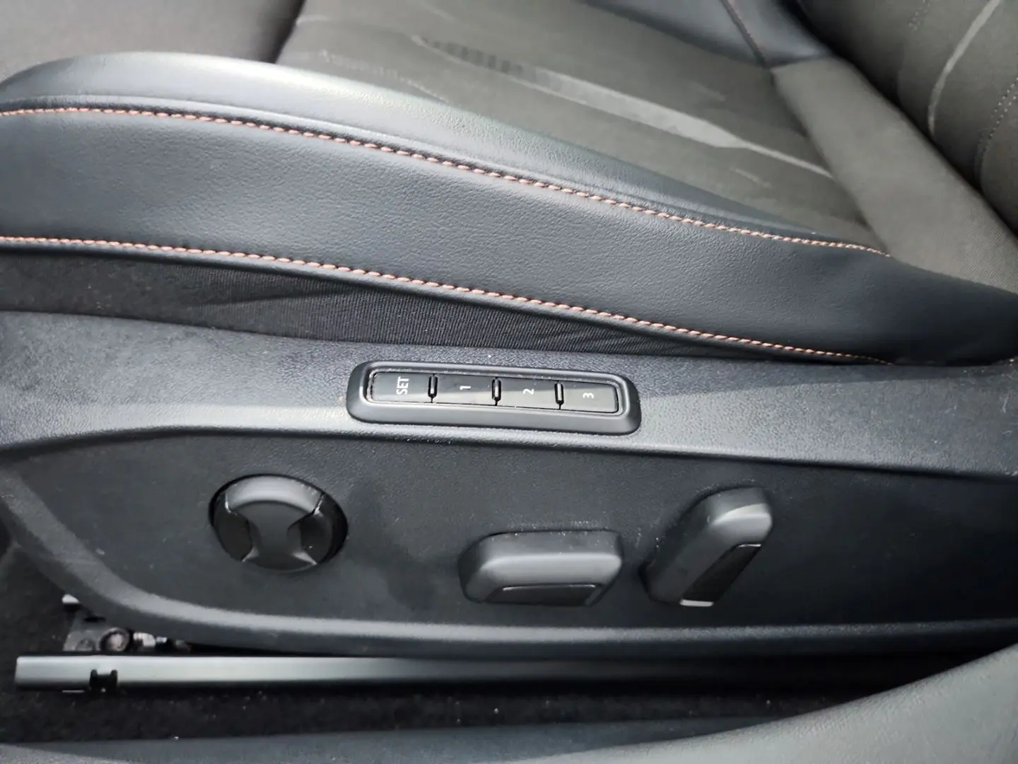 Formentor 4Drive 2.0 TSI Schalensitze Memory All