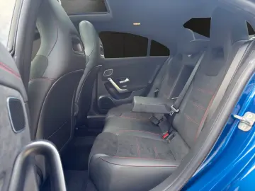 Mercedes-Benz CLA 200 AMG Pano Head.Up Burmester 360