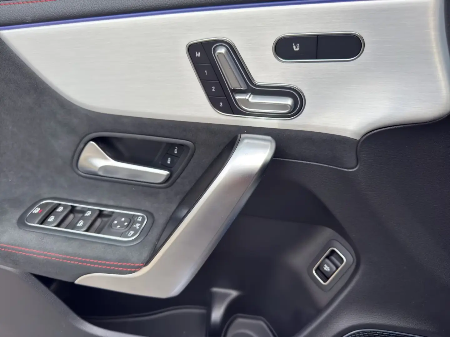 Mercedes-Benz CLA 200 AMG Pano Head.Up Burmester 360