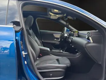 Mercedes-Benz CLA 200 AMG Pano Head.Up Burmester 360