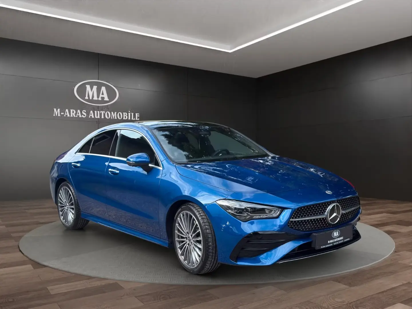 Mercedes-Benz CLA 200 AMG Pano Head.Up Burmester 360