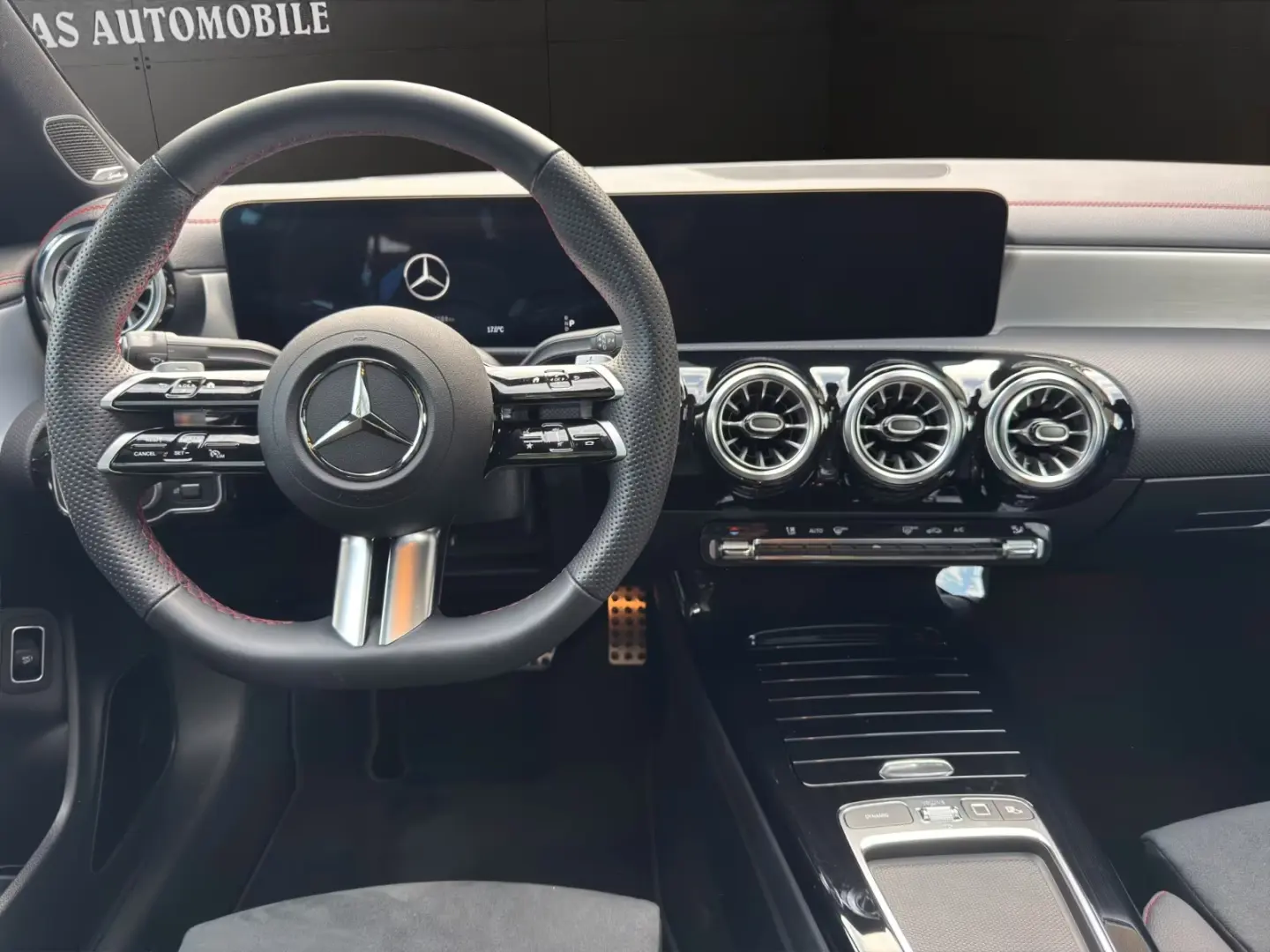 Mercedes-Benz CLA 200 AMG Pano Head.Up Burmester 360