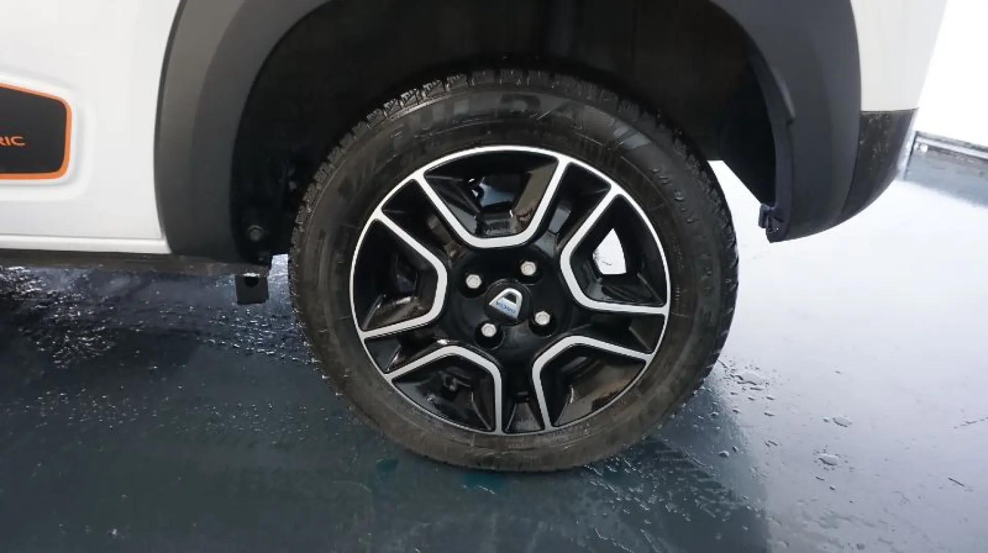 DACIA SPRING BEV 27kWh Expression Plus Auto