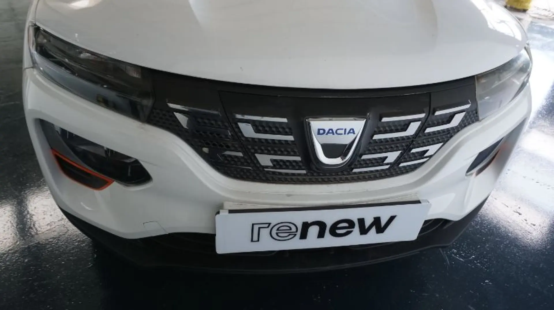 DACIA SPRING BEV 27kWh Expression Plus Auto