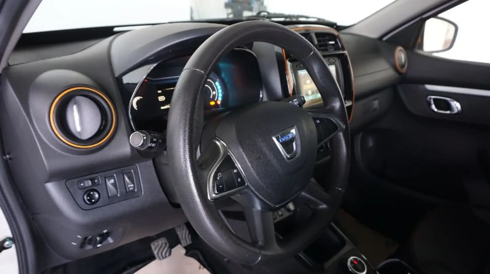 DACIA SPRING BEV 27kWh Expression Plus Auto