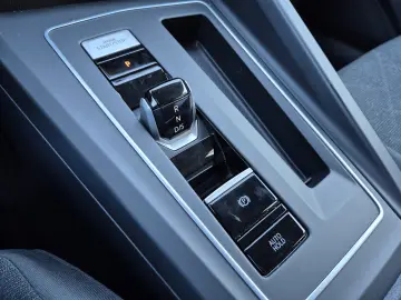 Volkswagen Golf 1.0 eTSI MHEV 110 CP DSG Life 2024