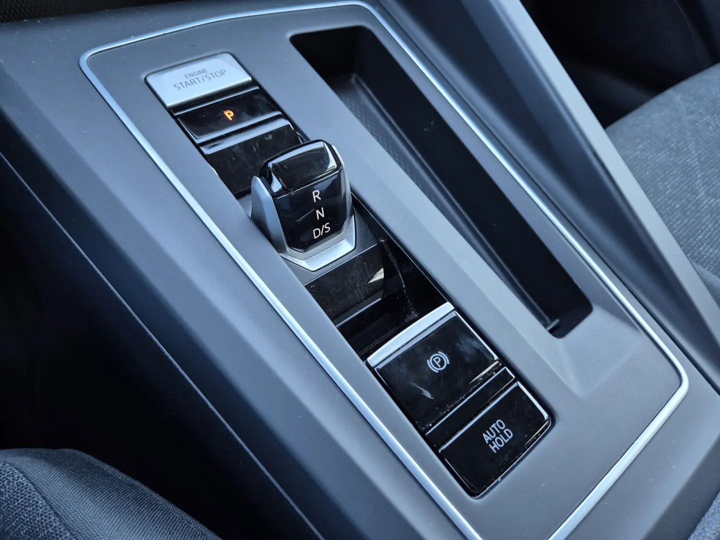 Volkswagen Golf 1.0 eTSI MHEV 110 CP DSG Life 2024