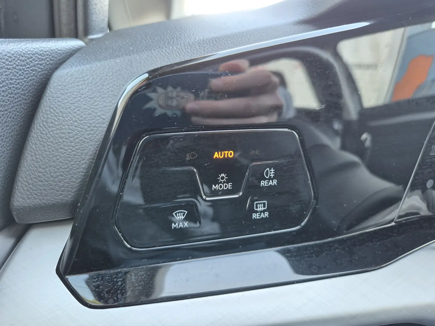 Volkswagen Golf 1.0 eTSI MHEV 110 CP DSG Life 2024