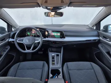 Volkswagen Golf 1.0 eTSI MHEV 110 CP DSG Life 2024