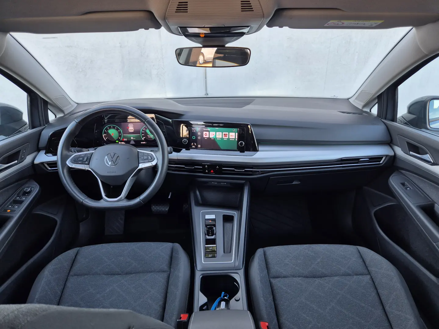 Volkswagen Golf 1.0 eTSI MHEV 110 CP DSG Life 2024