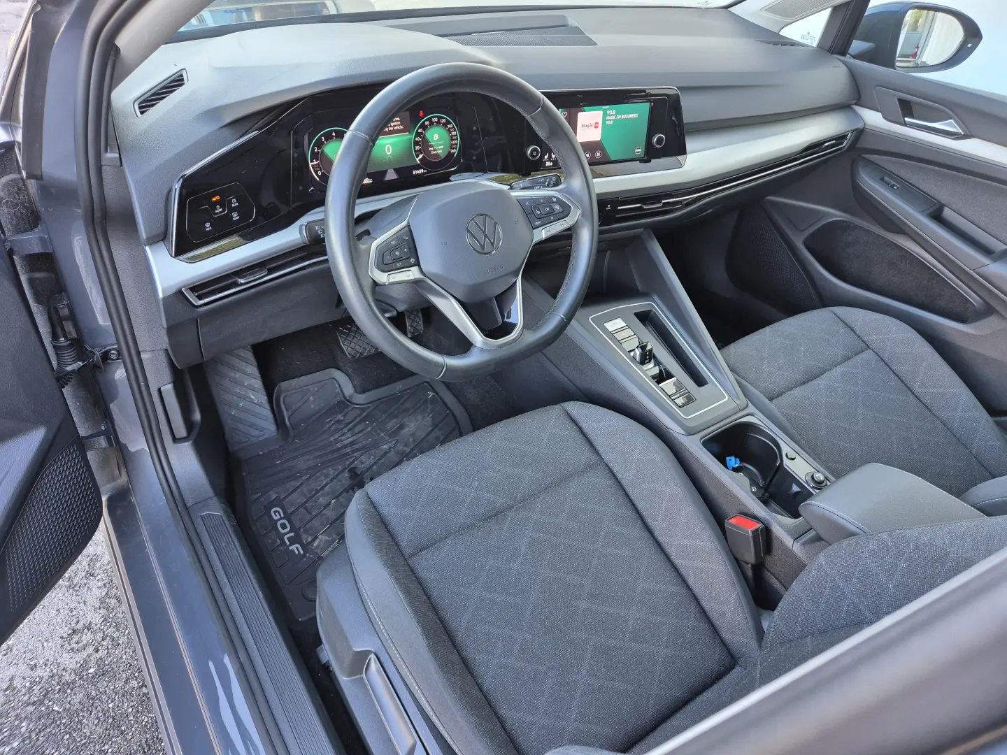 Volkswagen Golf 1.0 eTSI MHEV 110 CP DSG Life 2024