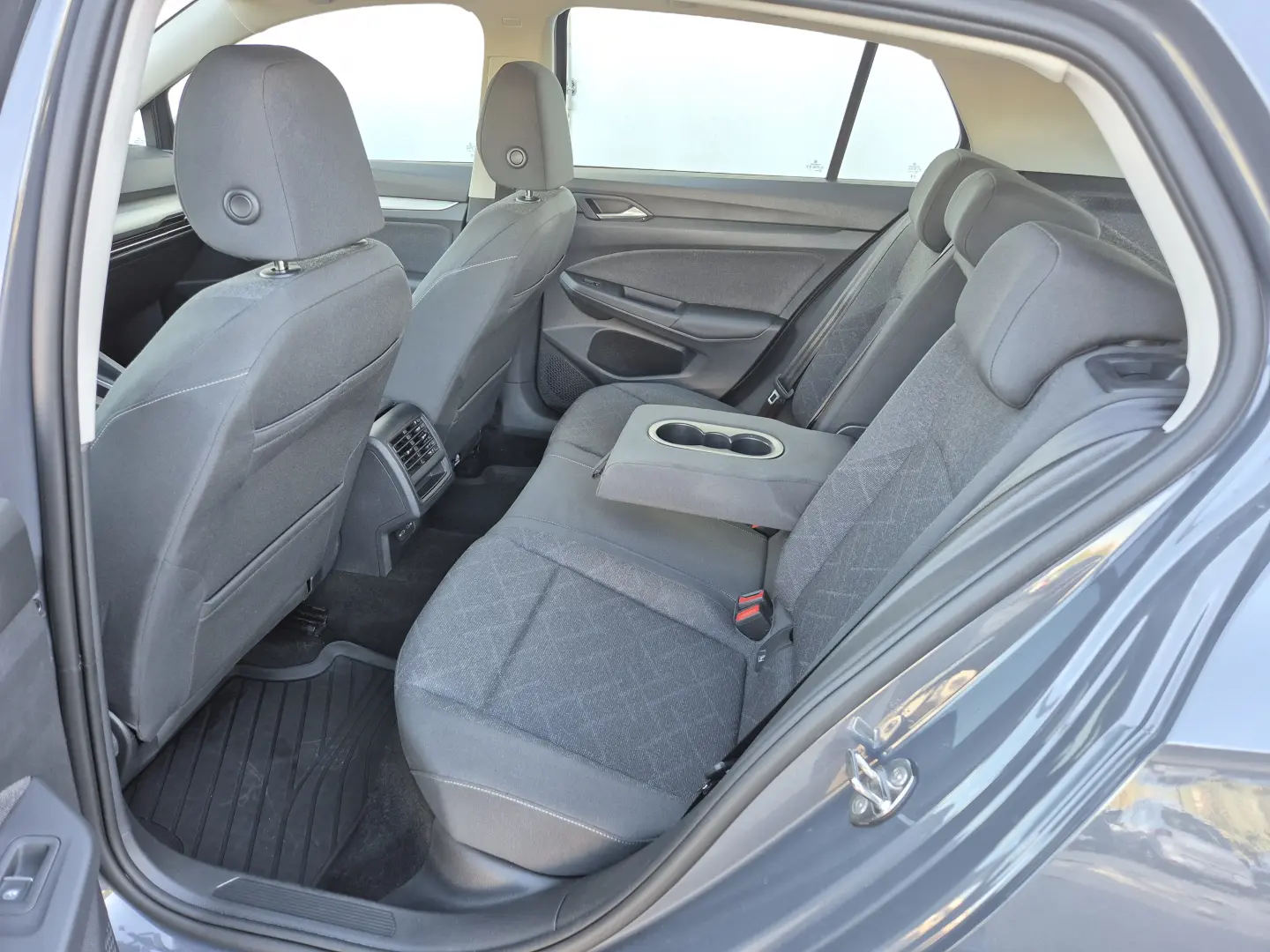 Volkswagen Golf 1.0 eTSI MHEV 110 CP DSG Life 2024