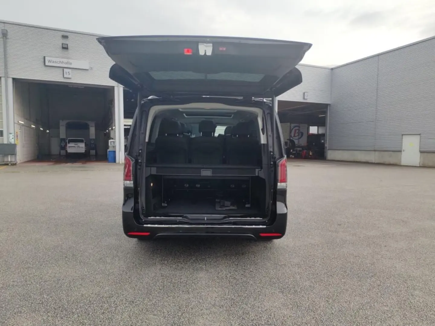 V 250 Avantgarde AMG Pano Airmatic Distr Sitzluf