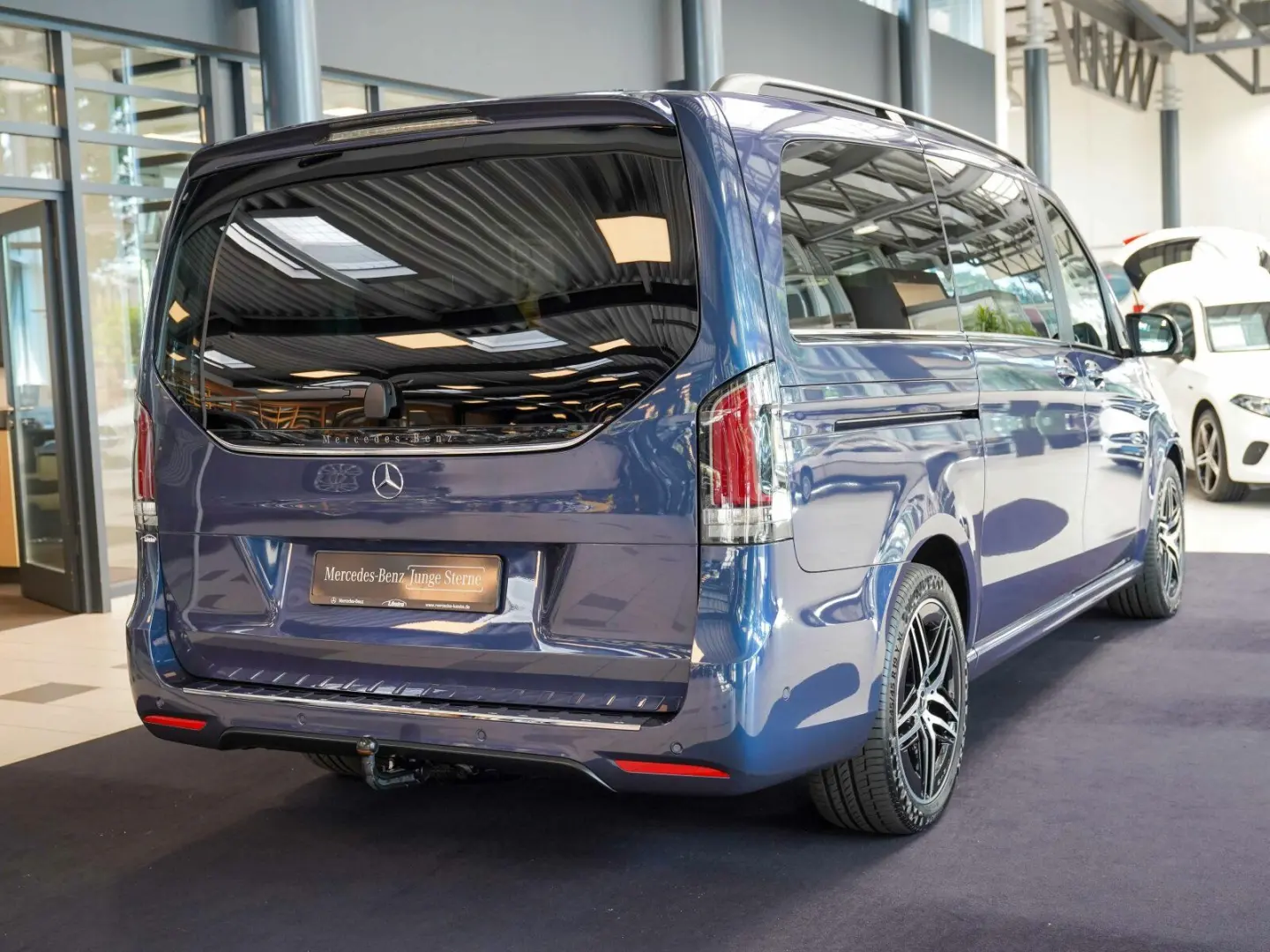 V 250 d AVANTGARDE Lang AMG Line AIRMATIC Pano