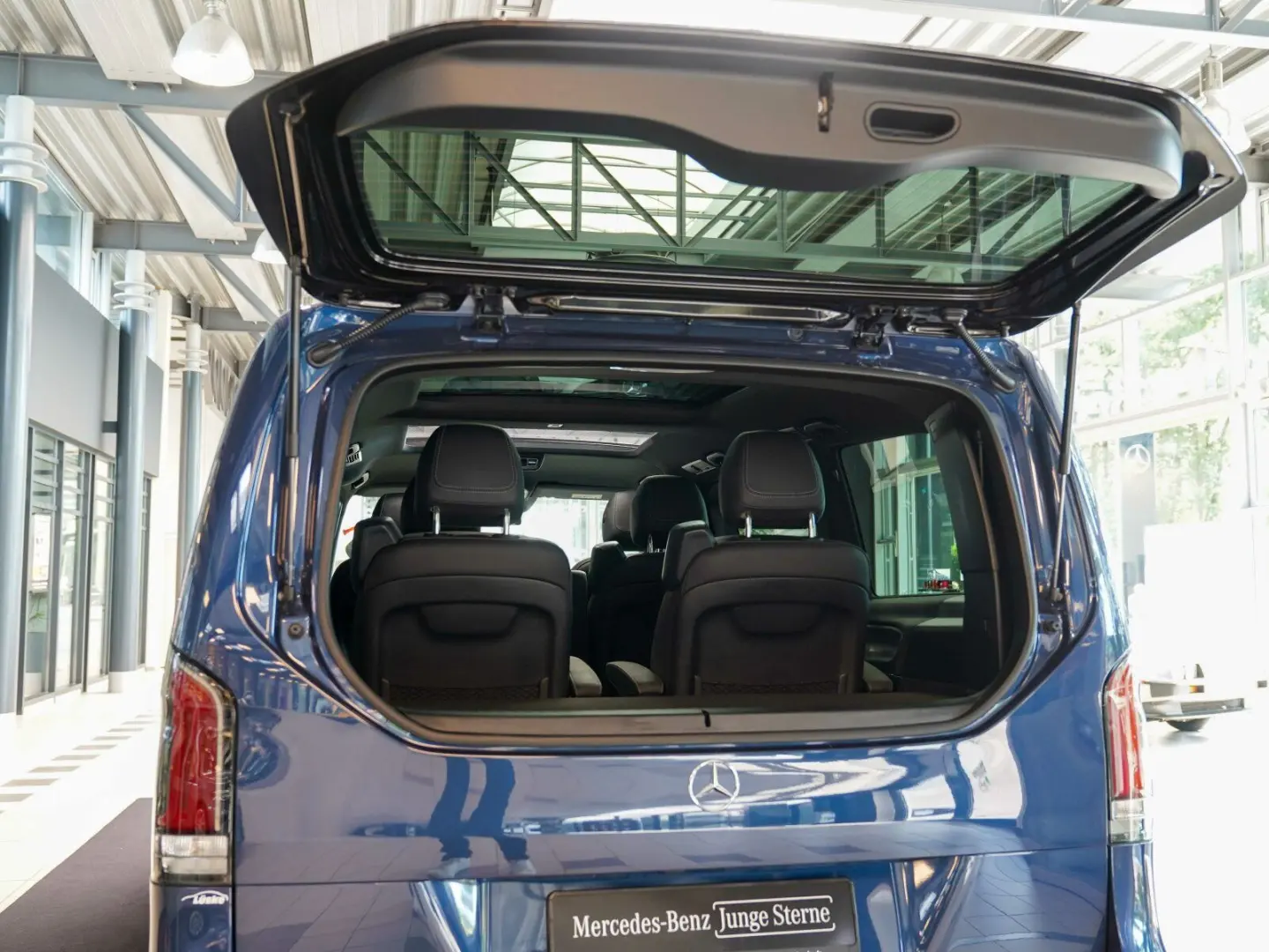 V 250 d AVANTGARDE Lang AMG Line AIRMATIC Pano