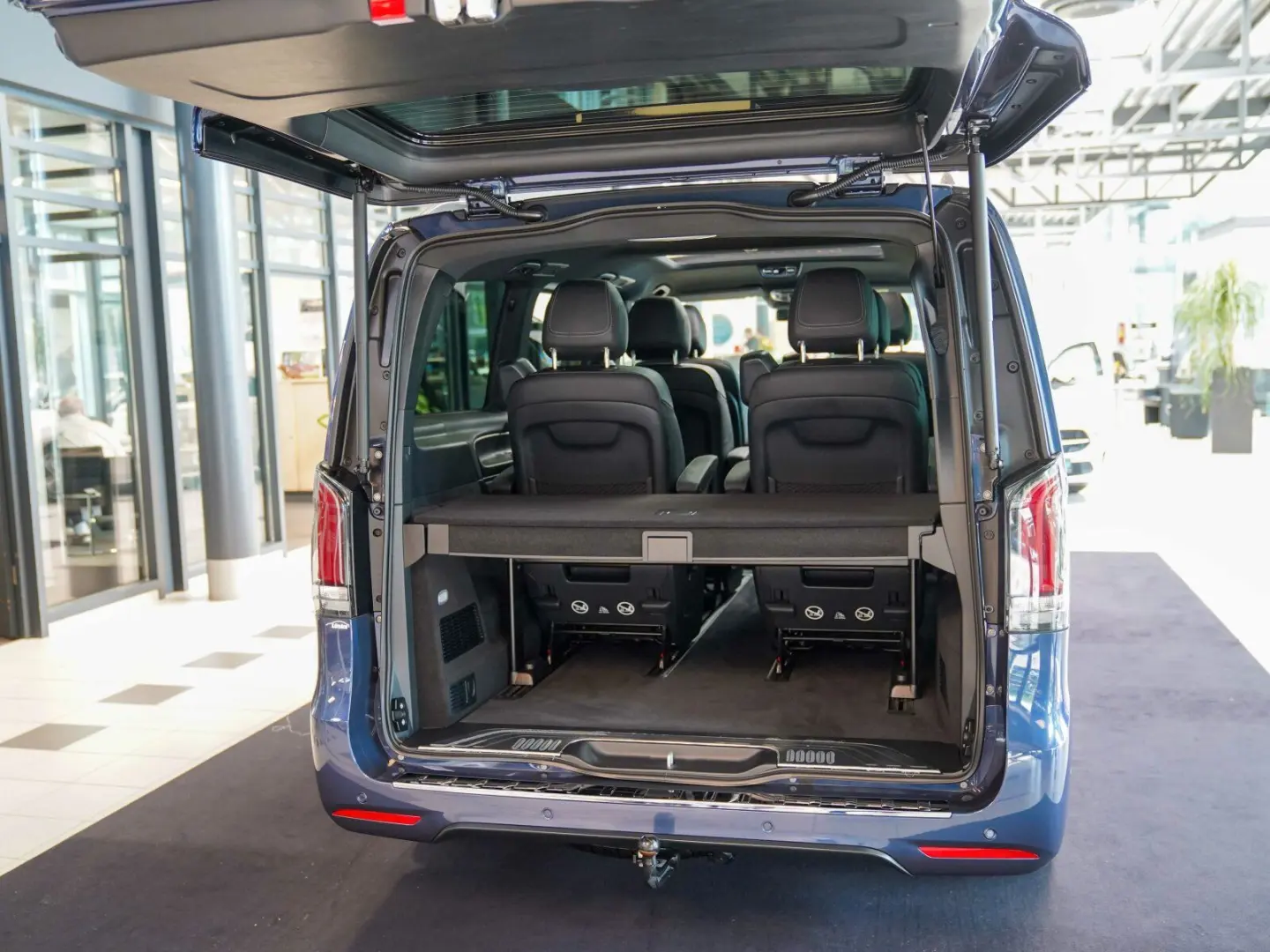 V 250 d AVANTGARDE Lang AMG Line AIRMATIC Pano