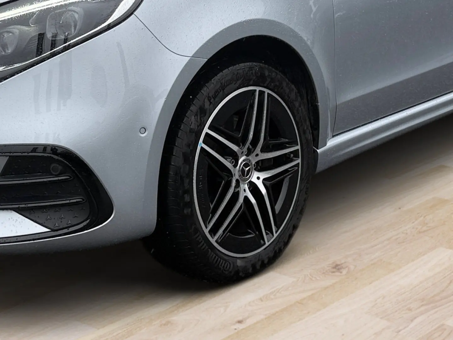 V 300 d Lang  AVANTGARDE AMG AHK 360  PANO