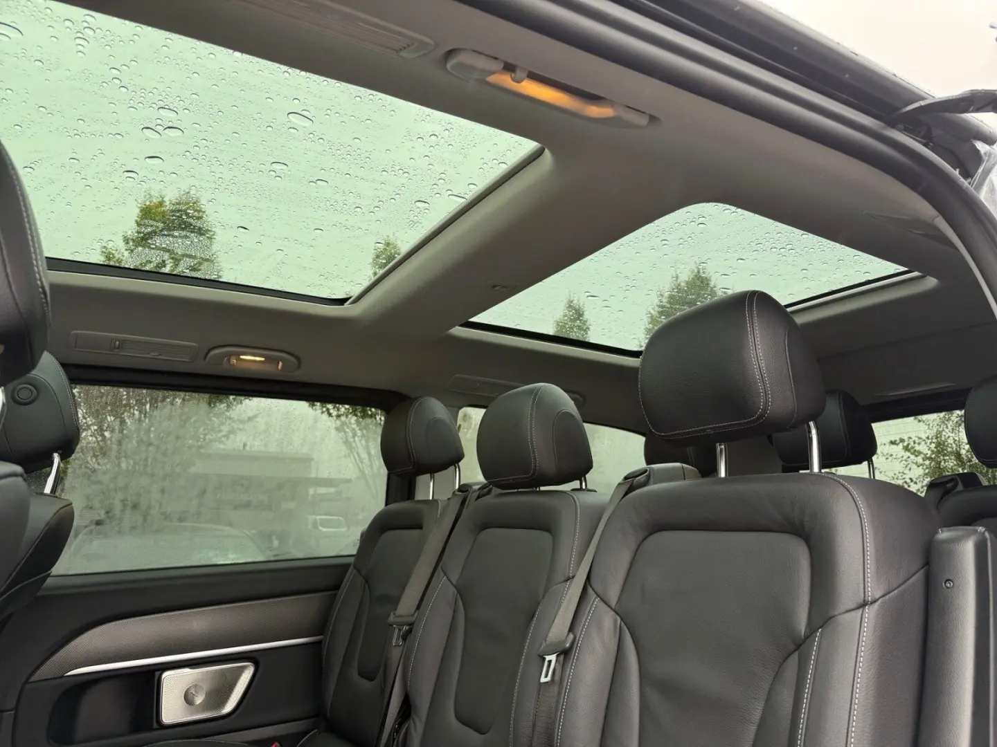 V 300 d Lang  AVANTGARDE AMG AHK 360  PANO