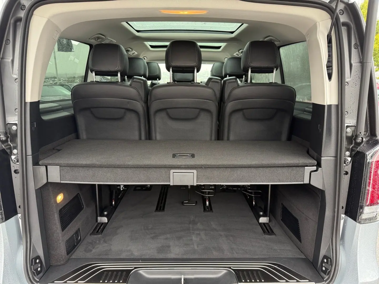 V 300 d Lang  AVANTGARDE AMG AHK 360  PANO