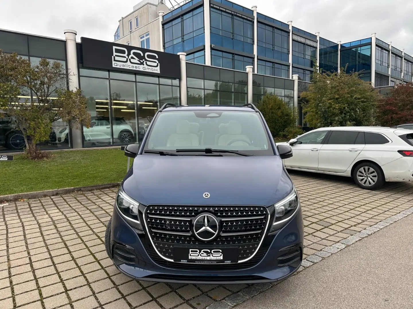 V300d 4MATIC EXCLUSIVE lang DISTR BURM PANO AHK.