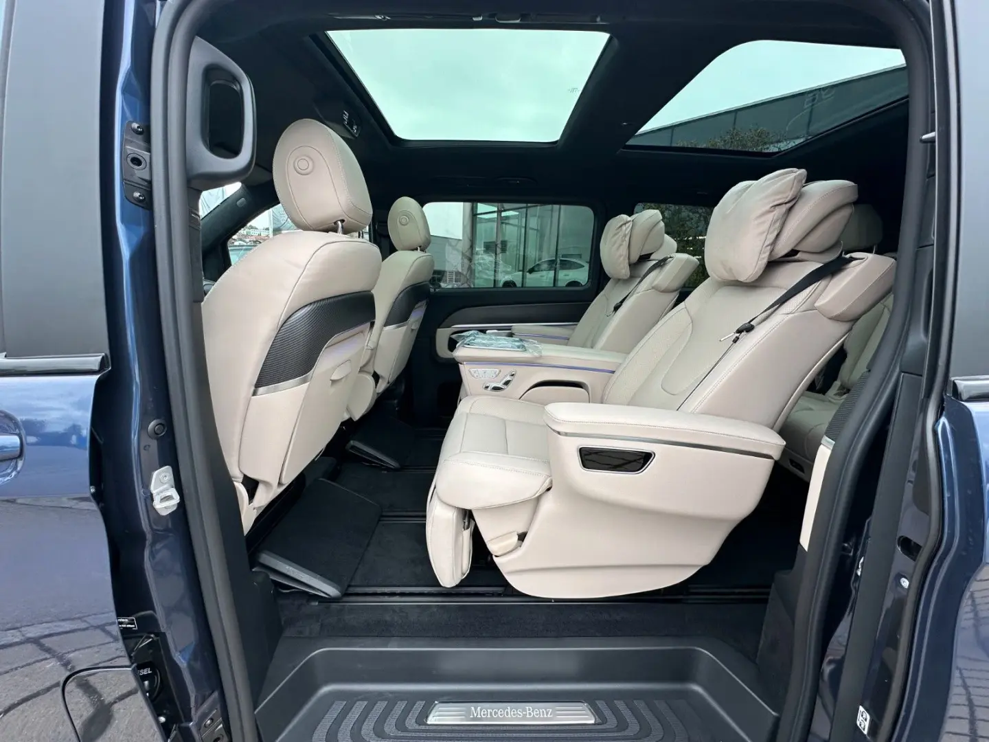 V300d 4MATIC EXCLUSIVE lang DISTR BURM PANO AHK.