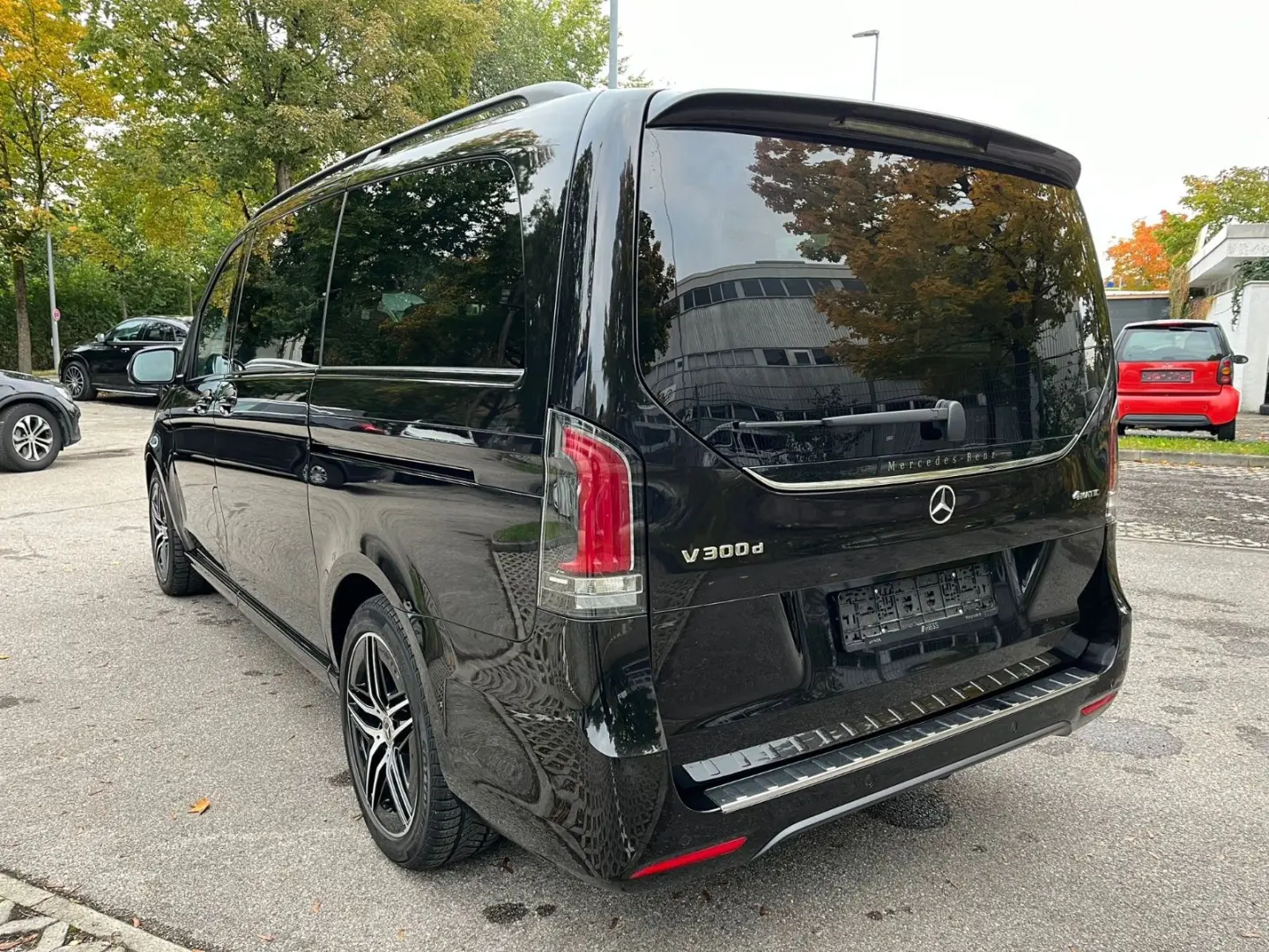 V 300 d 4M lang AMG-Night-AIRMATIC-Burmester-AHK