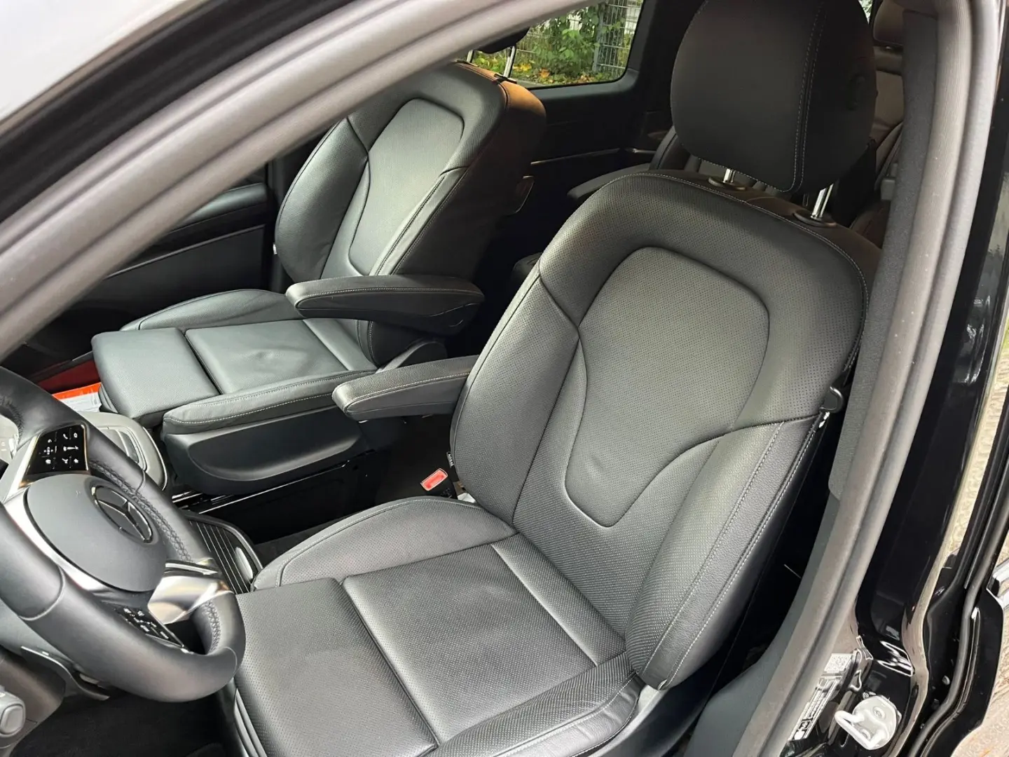 V 300 d 4M lang AMG-Night-AIRMATIC-Burmester-AHK