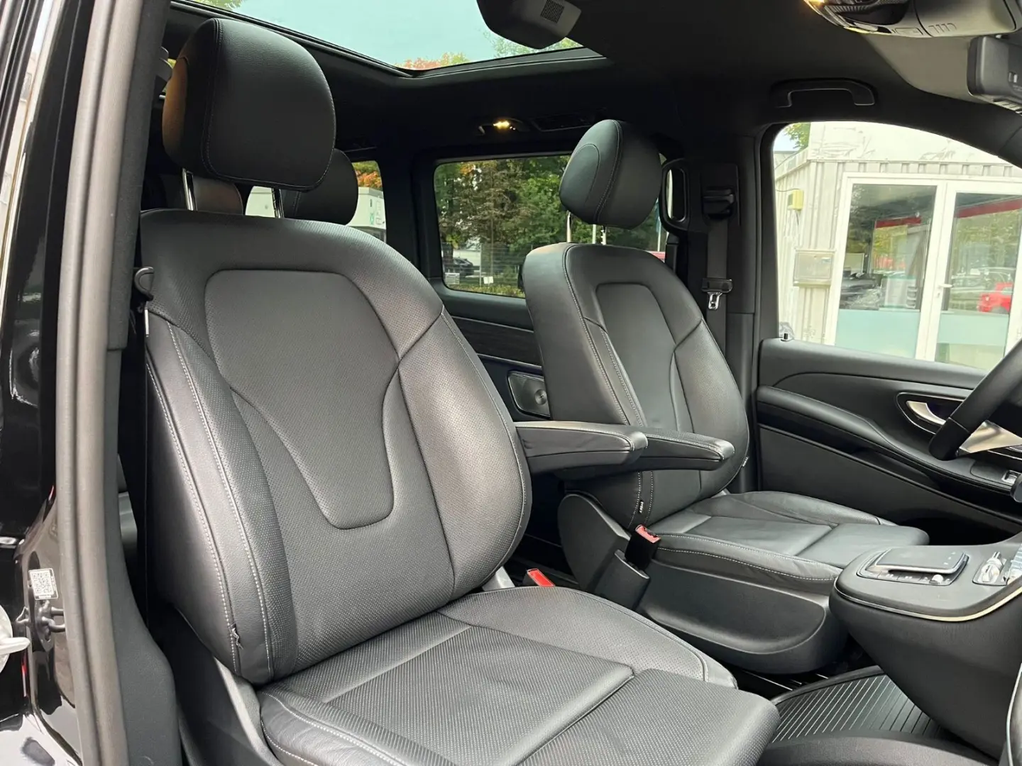 V 300 d 4M lang AMG-Night-AIRMATIC-Burmester-AHK