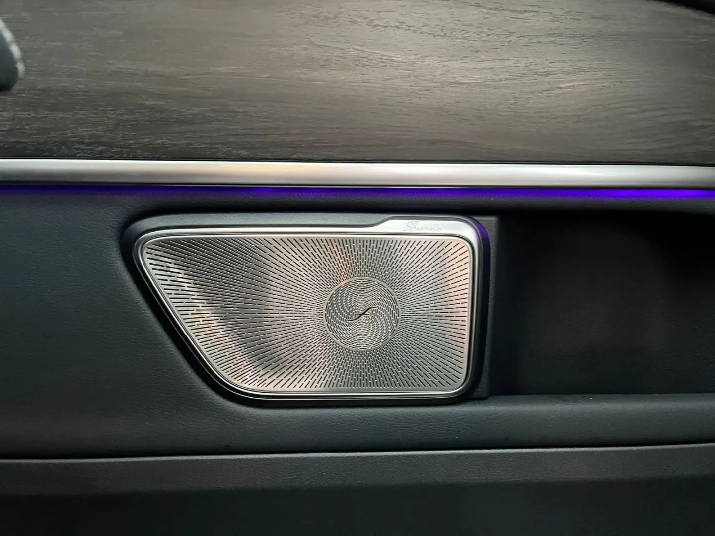 V 300 d 4M lang AMG-Night-AIRMATIC-Burmester-AHK