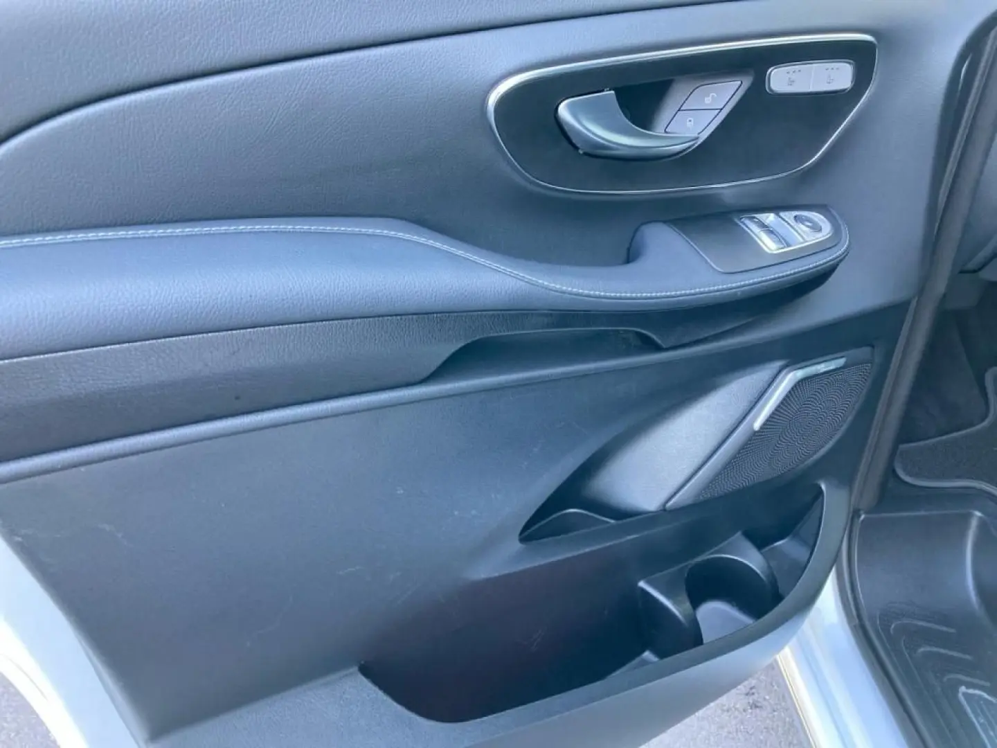 V 300d AVANTGARDE Lang Airmatic 360  LED 2.5tAHK