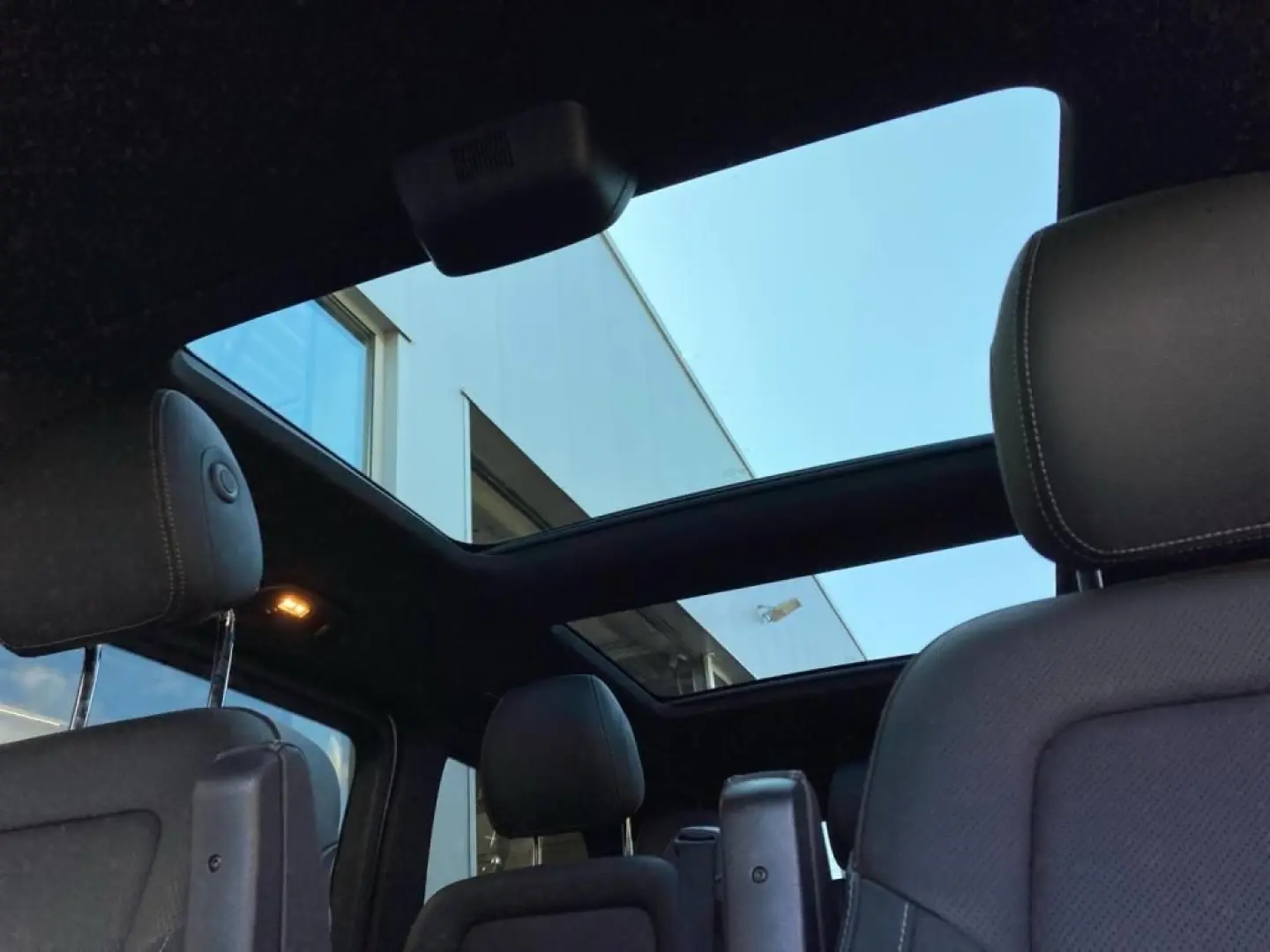 V 300d AVANTGARDE Lang Airmatic 360  LED 2.5tAHK