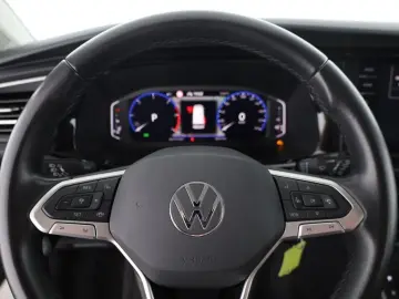 T6.1 Multivan TDI DSG 4M Generation Six  AHK  Na