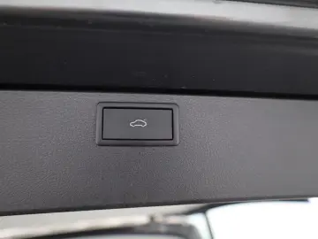 T6.1 Multivan TDI DSG 4M Generation Six  AHK  Na