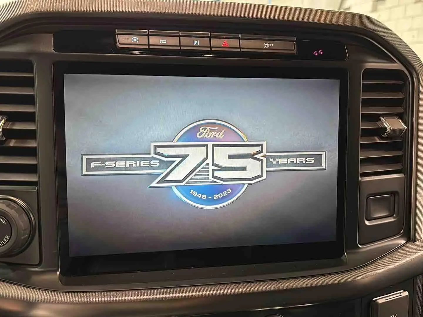 F 150 Titanium 5 0 V8 Vollausstattung