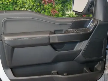 XLT 5.0 V8 75-YEARS 360 TOW 69.091€ NETTO