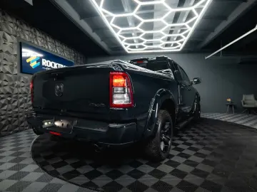 RAM 5.7 V8 HEMI 4x4 BLACK EDITION Longbed 19%