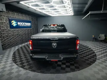 RAM 5.7 V8 HEMI 4x4 BLACK EDITION Longbed 19%