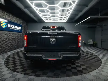 RAM 5.7 V8 HEMI 4x4 BLACK EDITION Longbed 19%