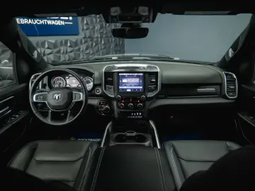 RAM 5.7 V8 HEMI 4x4 BLACK EDITION Longbed 19%