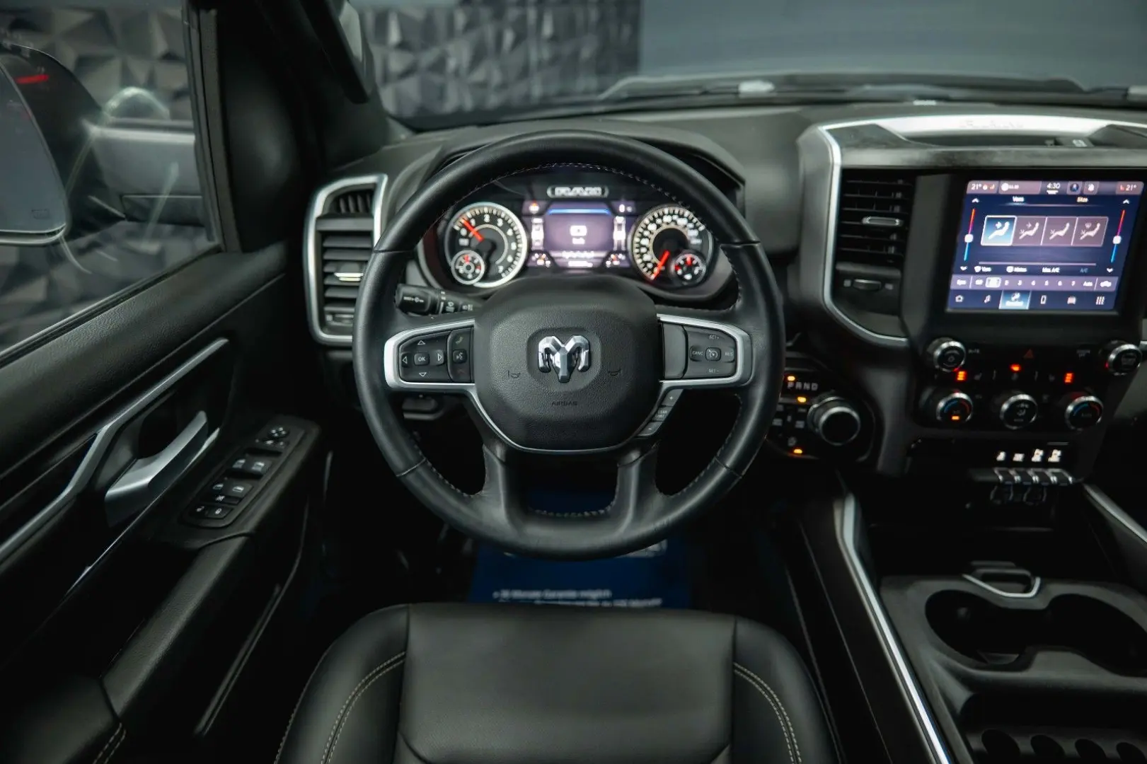 RAM 5.7 V8 HEMI 4x4 BLACK EDITION Longbed 19%