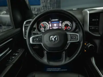 RAM 5.7 V8 HEMI 4x4 BLACK EDITION Longbed 19%