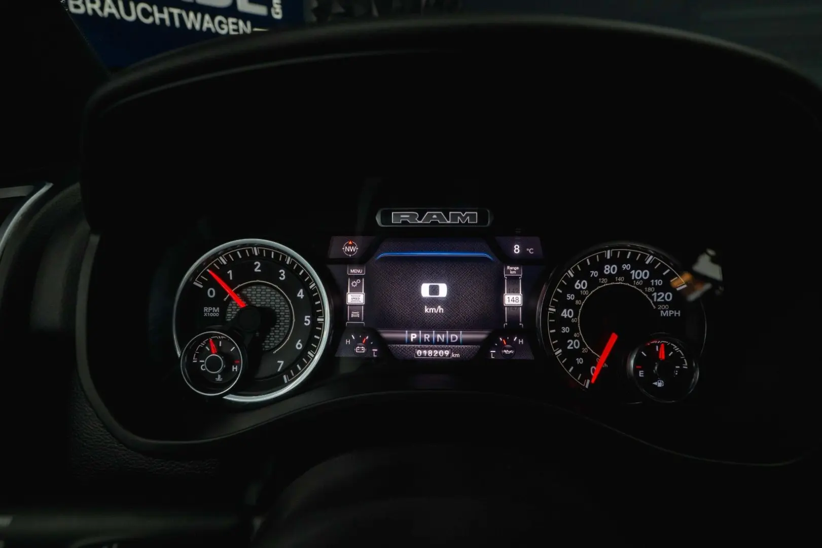 RAM 5.7 V8 HEMI 4x4 BLACK EDITION Longbed 19%