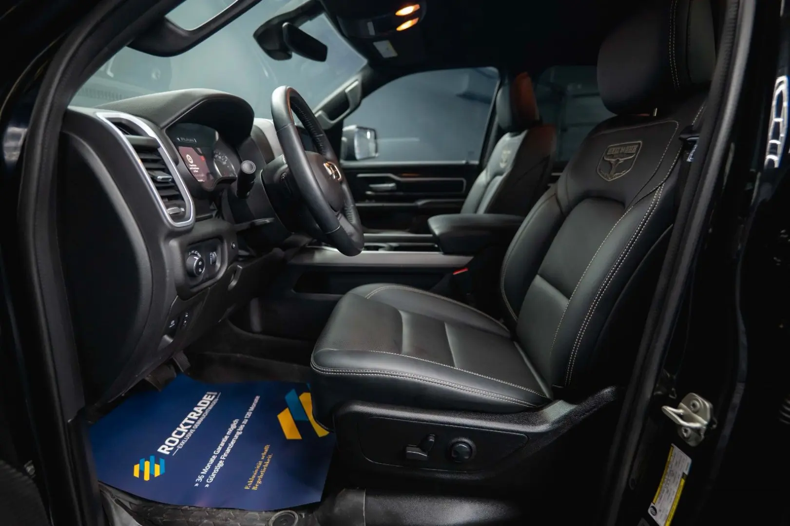 RAM 5.7 V8 HEMI 4x4 BLACK EDITION Longbed 19%